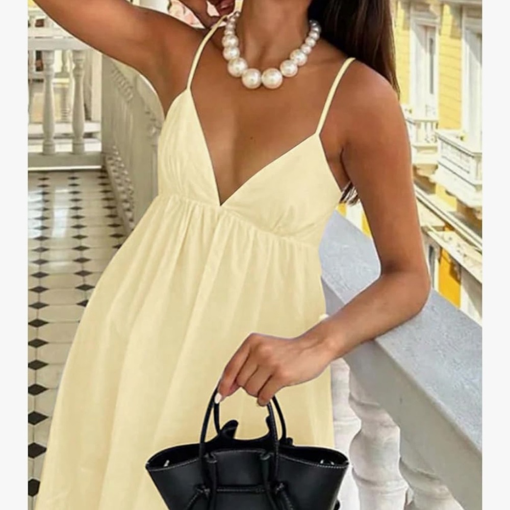 Chic Cream Backless Dress with Spaghetti Straps